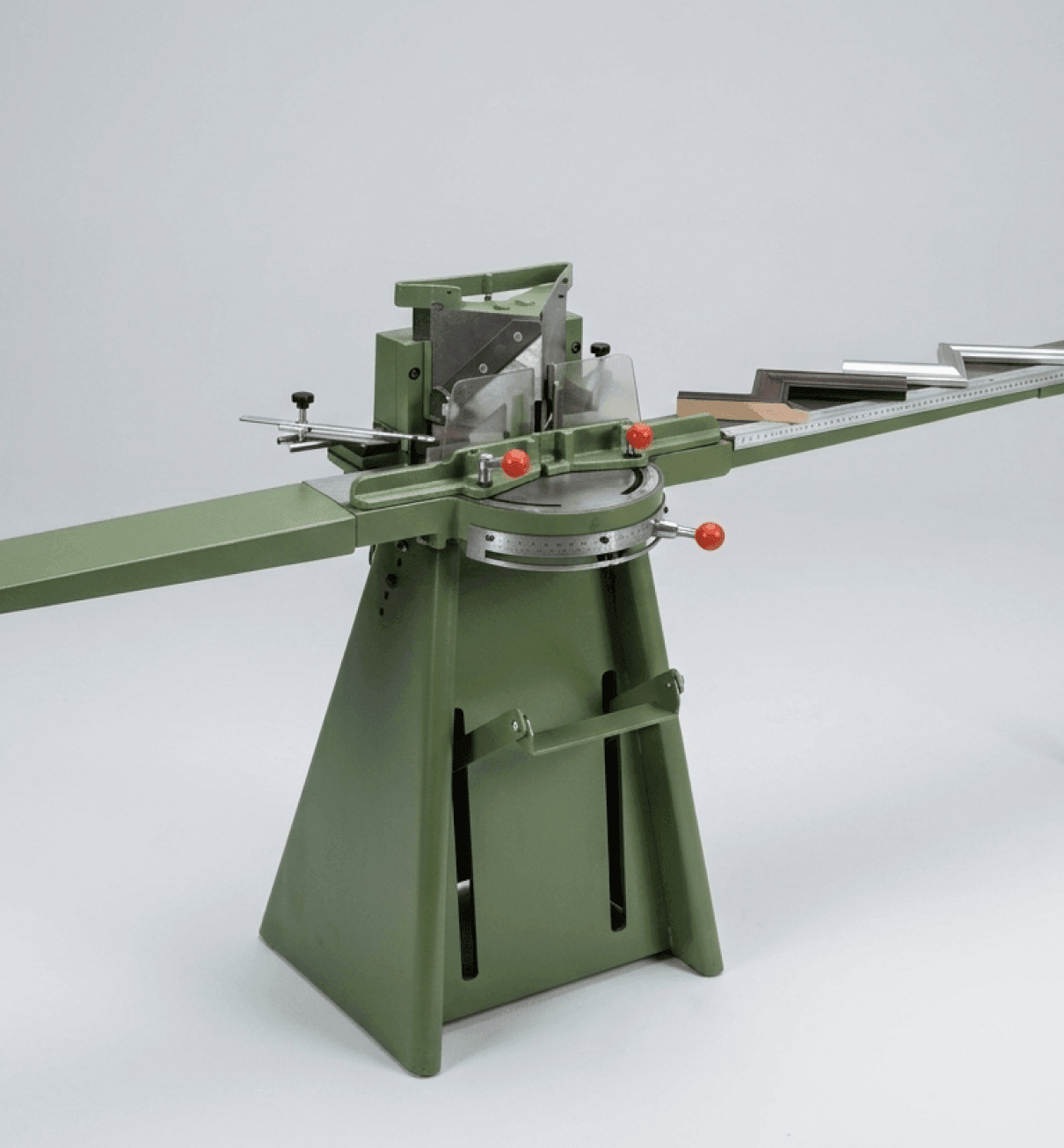 Photo Frame Cutting Machine